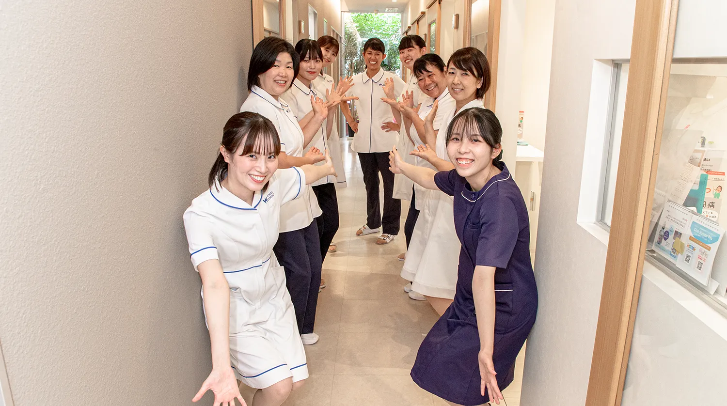 さくら歯科クリニックスタッフ集合写真